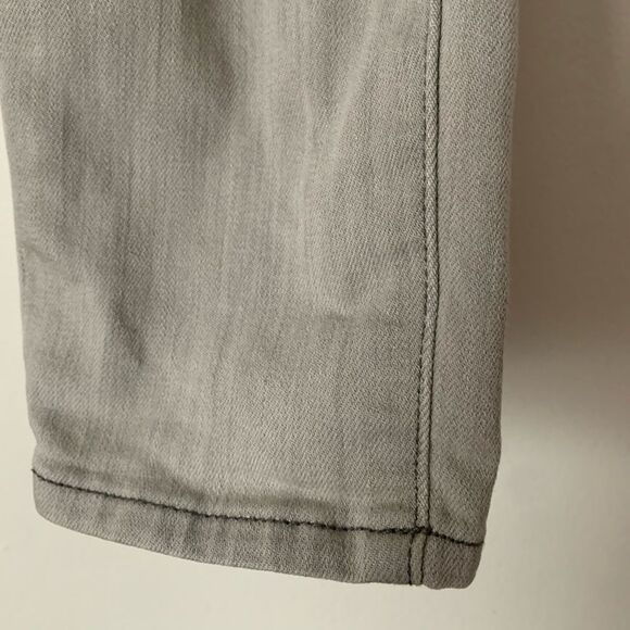 J brand light gray distressed jeans, great shape, Made in California, size 26 - Picture 8 of 10